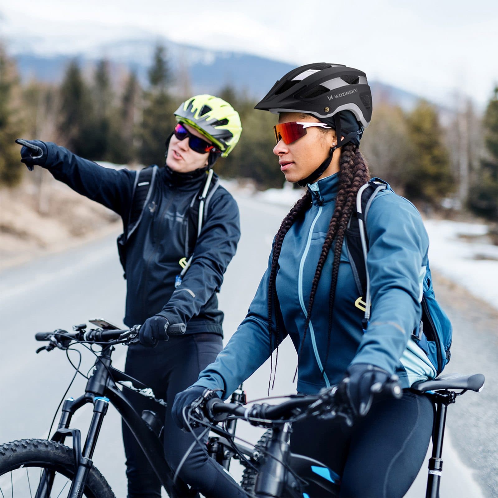 Kask rowerowy MTB z odpinanym daszkiem lekki 57-62 cm - czarno-srebrny