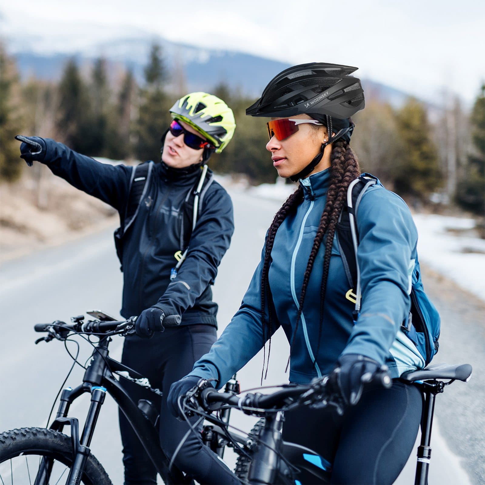 Kask rowerowy MTB z odpinanym daszkiem i tylną lampką USB 54-57 cm - czarny