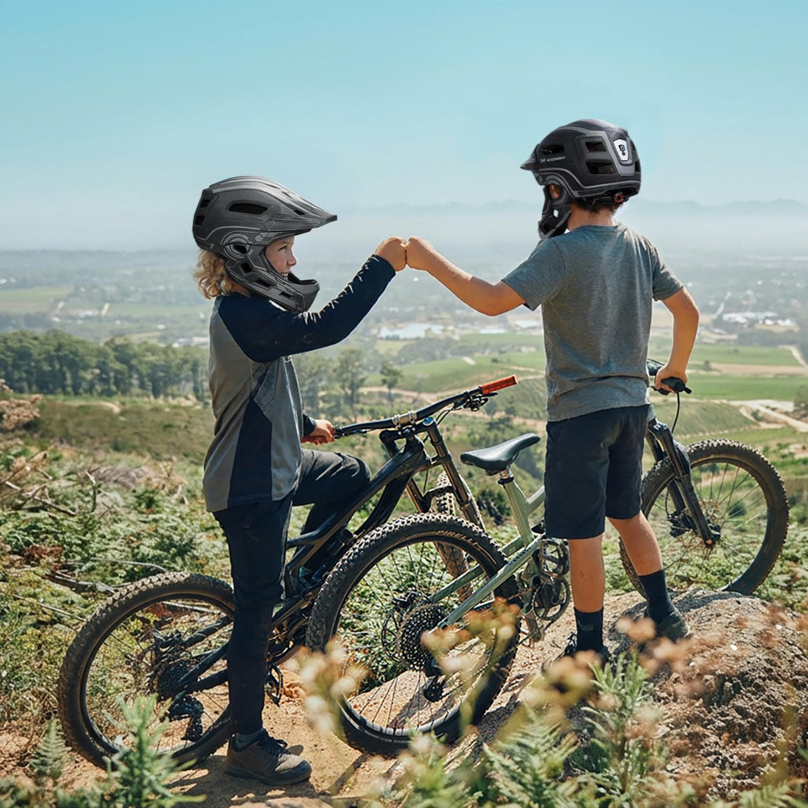 Kask rowerowy fullface dziecięcy z tylną lampką USB 52-56 cm - szary