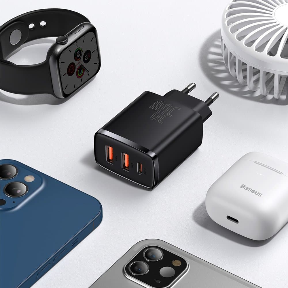 Compact sieciowa 2x USB USB-C 30W 3A PD QC czarny