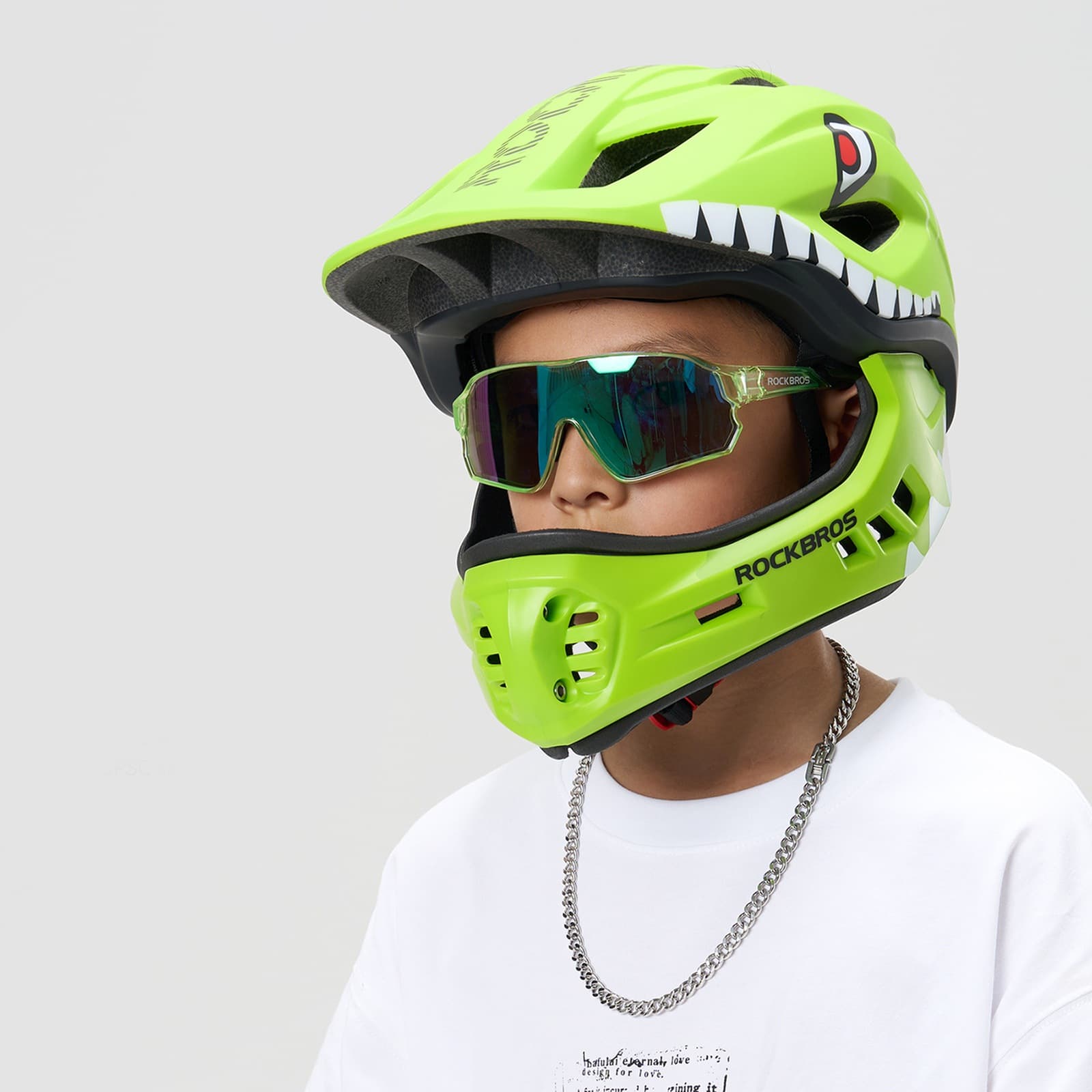 Kask rowerowy dziecięcy z odpinaną szczęką rozmiar 48-52cm zielony rekin