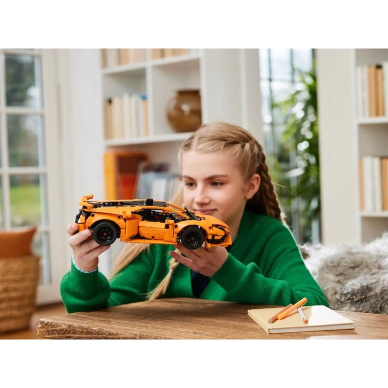 LEGO Technic 42196 Pomarańczowe Lamborghini Huracán Tecnica